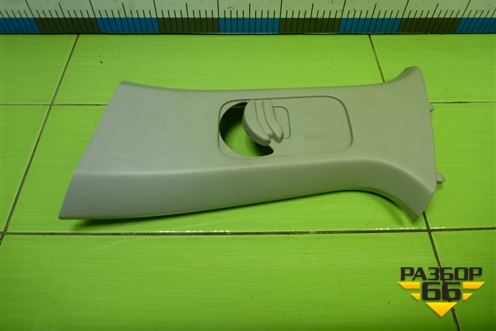 Обшивка стойки центральная верхняя левая (9677275477) для Peugeot 408 с 2012г