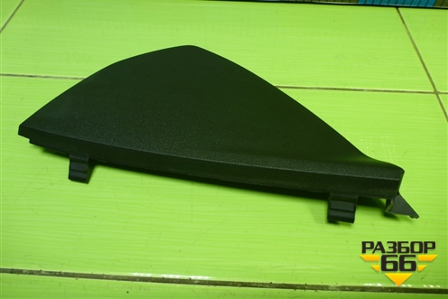 Накладка на торпедо (боковая левая) (9655989577) для Peugeot 408 с 2012г