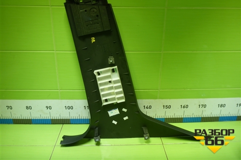 Обшивка стойки центральная нижняя правая (9675973677) для Peugeot 408 с 2012г