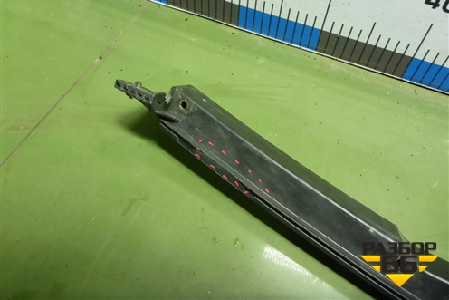 Кронштейн решетки стеклоочистителей (9671675380) для Peugeot 408 с 2012г