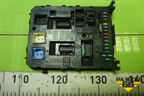 Блок предохранителей салонный (967847728001) для Peugeot 408 с 2012г