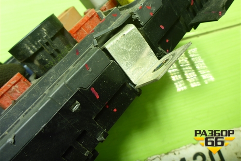 Блок предохранителей подкапотный (9675878480) для Peugeot 408 с 2012г