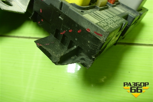 Блок предохранителей подкапотный (9675878480) для Peugeot 408 с 2012г