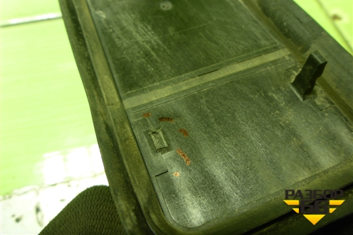 Крышка салонного фильтра (9635818380) для Peugeot 408 с 2012г