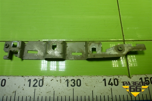 Кронштейн переднего крыла правый для Peugeot 408 с 2012г