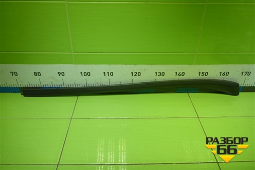 Молдинг лобового стекла левый (9670978080) для Peugeot 408 с 2012г