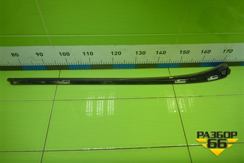 Молдинг лобового стекла левый (9670978080) для Peugeot 408 с 2012г