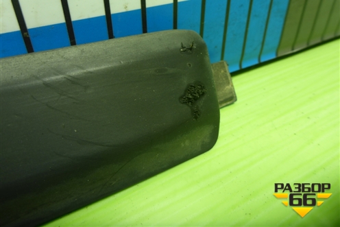 Молдинг лобового стекла правый (9670977980) для Peugeot 408 с 2012г