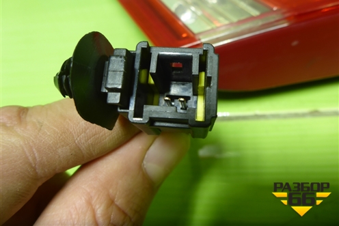 Фонарь задний внутренний правый (9678059780) для Peugeot 408 с 2012г