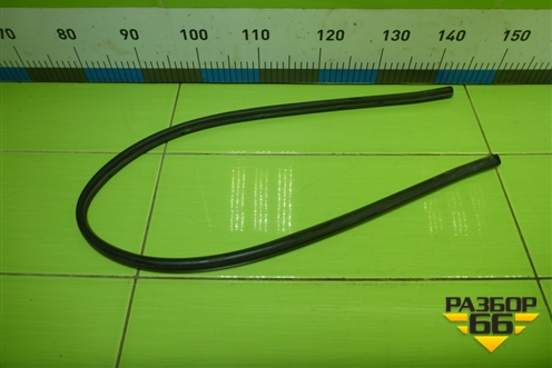 Уплотнитель капота (на решетку стеклоочистителей) (52065467) для Chevrolet Cobalt с 2012г (Кобальт)