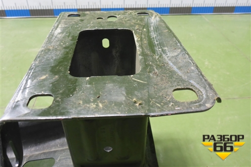 Усилитель переднего бампера (5E0807109F) для Skoda Octavia (A7) с 2013г (Октавия)