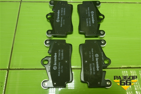 Колодки тормозные задние (новые) (7L0698451) для Audi Q7 c 2005-2015г (Ку 7)