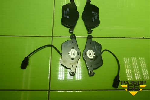 Колодки тормозные передние (новые) (4A0698151C) для Audi A6 (C4) с 1994-1997г (А6)