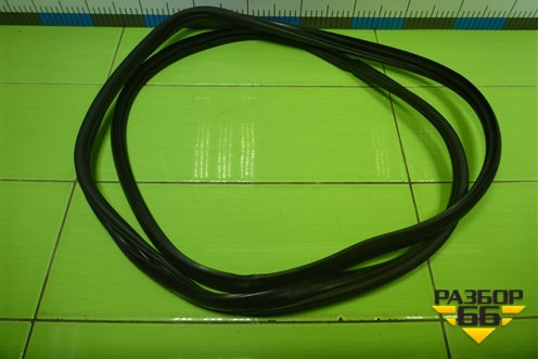 Уплотнитель двери передней правой (5ти дверный кузов) для Kia Ceed с 2012-2018г (Сид 2)