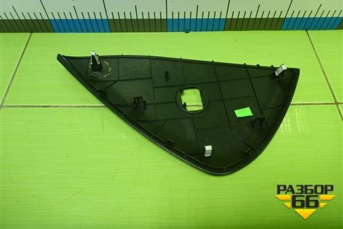 Накладка на торпедо (боковая правая) (84786A2000) для Kia Ceed с 2012-2018г (Сид 2)