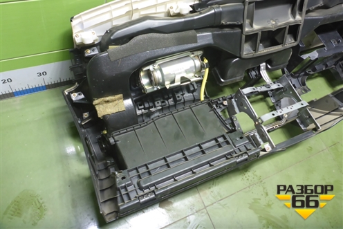 Торпедо с AIR BAG (MR512509) для Mitsubishi Lancer-9  с 2003-2008г (Лансер)