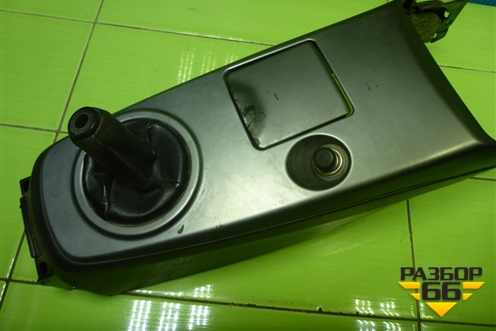 Консоль (MR532835) для Mitsubishi Lancer-9  с 2003-2008г (Лансер)