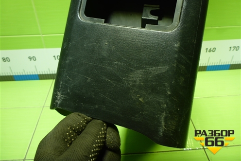 Подлокотник (MR512526) для Mitsubishi Lancer-9  с 2003-2008г (Лансер)