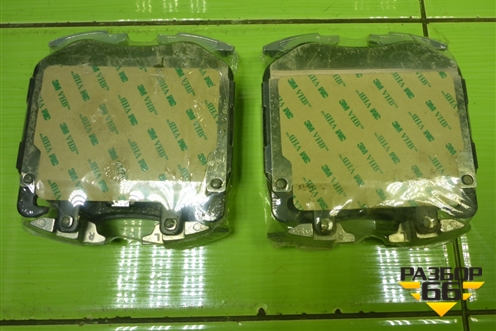 Колодки тормозные передние (новые) (34106888459) для BMW X5 G05 с 2018г (Х5 Г05)