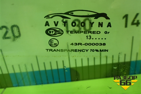 Стекло двери задней правой для Chevrolet Cobalt с 2012г (Кобальт)