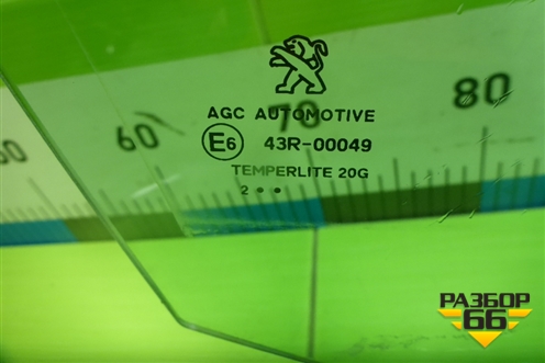 Стекло двери передней правой для Peugeot 408 с 2012г