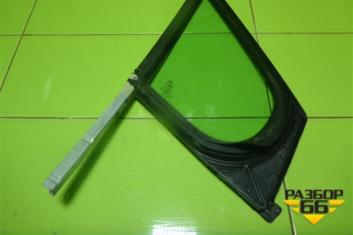 Стекло двери передней левой форточка для Peugeot 408 с 2012г