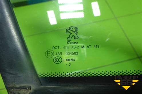 Стекло двери передней правой форточка для Peugeot 408 с 2012г