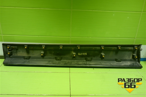 Накладка двери передней правой (TK4951RA1) для Mazda CX 9 с 2017г (СХ9)