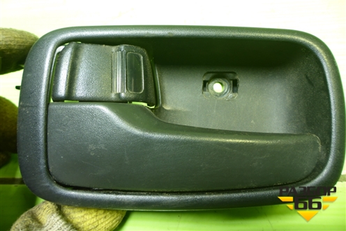 Ручка внутренняя двери задней левой для Mitsubishi Lancer-9  с 2003-2008г (Лансер)