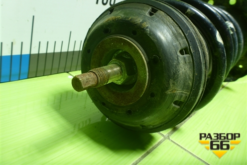 Амортизатор передний правый для Opel Corsa D с 2006-2014г (Корса Д)