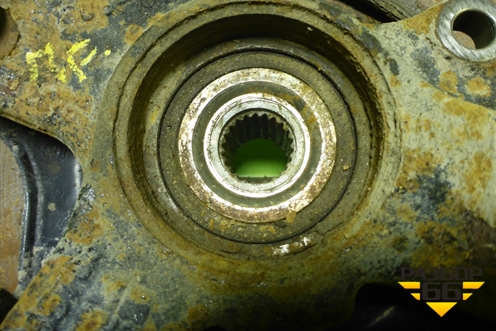 Кулак поворотный передний правый для Opel Corsa D с 2006-2014г (Корса Д)