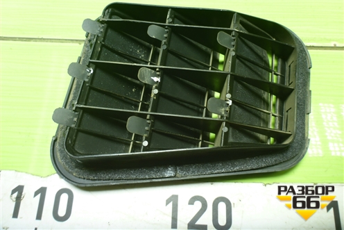 Клапан вентиляционный правый (975102F200) для Kia Ceed с 2012-2018г (Сид 2)