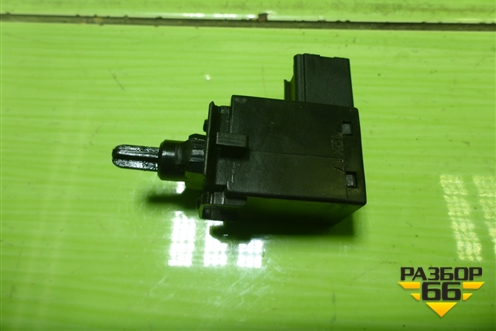 Датчик включения стопсигнала для Kia Ceed с 2012-2018г (Сид 2)