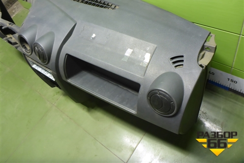 Торпедо не под AIR BAG (до 2009г) для Renault Logan с 2004-2015г (Логан)