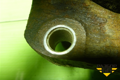 Суппорт передний левый для Renault Logan с 2004-2015г (Логан)