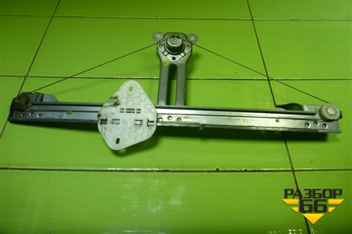 Стеклоподъёмник механический передний левый для Renault Logan с 2004-2015г (Логан)