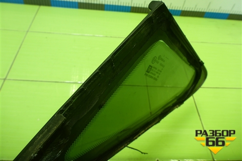 Стекло глухое правое (переднее) для Opel Corsa D с 2006-2014г (Корса Д)