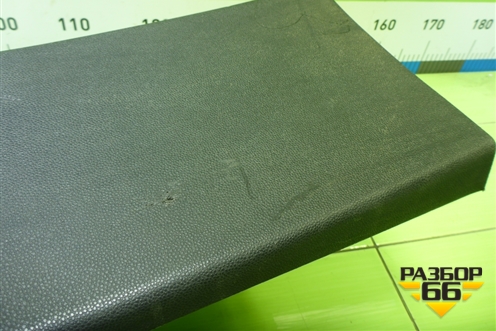 Обшивка стойки центральная нижняя левая (13180845) для Opel Corsa D с 2006-2014г (Корса Д)