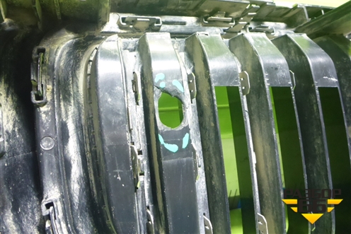 Решетка радиатора (8889607258) для Geely Monjaro с 2021г (Монджаро)