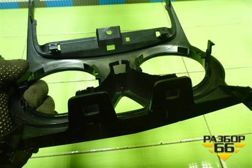 Накладка на торпедо (центральная) (13204955) для Opel Corsa D с 2006-2014г (Корса Д)