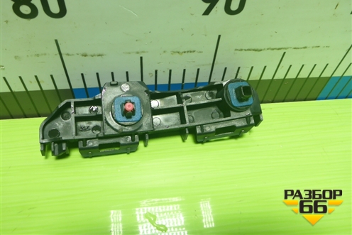 Кронштейн заднего бампера правый (5256242020) для Toyota Rav-4 с 2012-2019г (Рав 4)