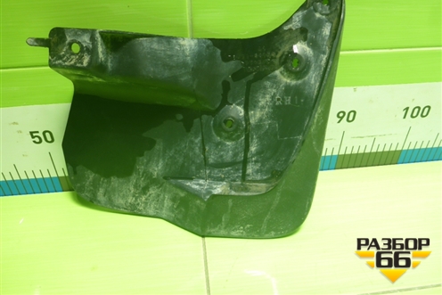 Брызговик задний правый (до 2015г) (7662160150) для Toyota Land Cruiser (200) с 2008г (Ленд Крузер)