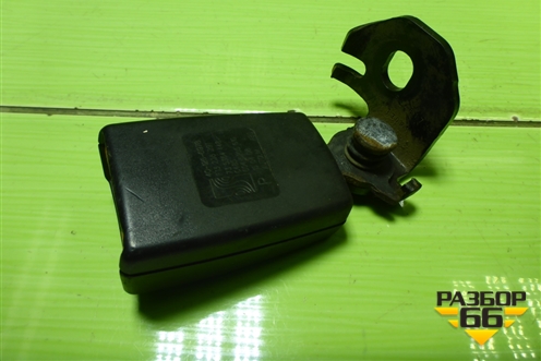 Замок ремня безопасности задний (13225291) для Opel Corsa D с 2006-2014г (Корса Д)