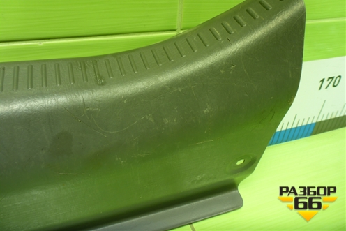 Обшивка багажника на заднюю панель (0K2N268961A) для Kia Spectra с 2001г (Спектра)