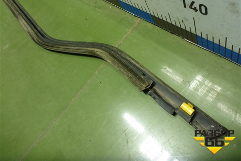 Накладка стекла переднего правого для Hyundai Porter с 1996-2011г (Портер)