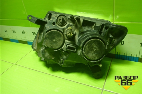 Фара правая (галоген) (260103169R) для Nissan Terrano с 2014г (Терано)