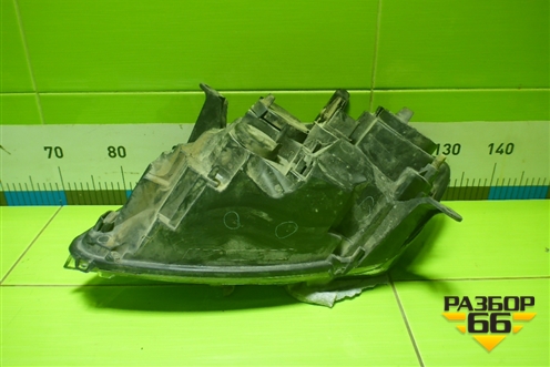 Фара правая (галоген) (260103169R) для Nissan Terrano с 2014г (Терано)