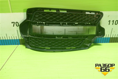 Накладка ПТФ правая (A2048853022) для Mercedes Benz GLK-Klass X204 с 2008г (ГЛК)