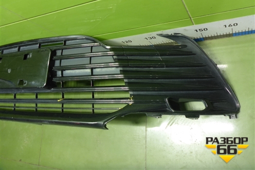 Решетка в передний бампер центральная (после 2020г) (5311306240) для Toyota Camry V70 с 2017г (Камри)