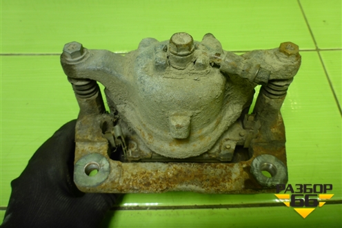 Суппорт передний правый для Honda Civic 5D с 2005-2011г (Цивик)